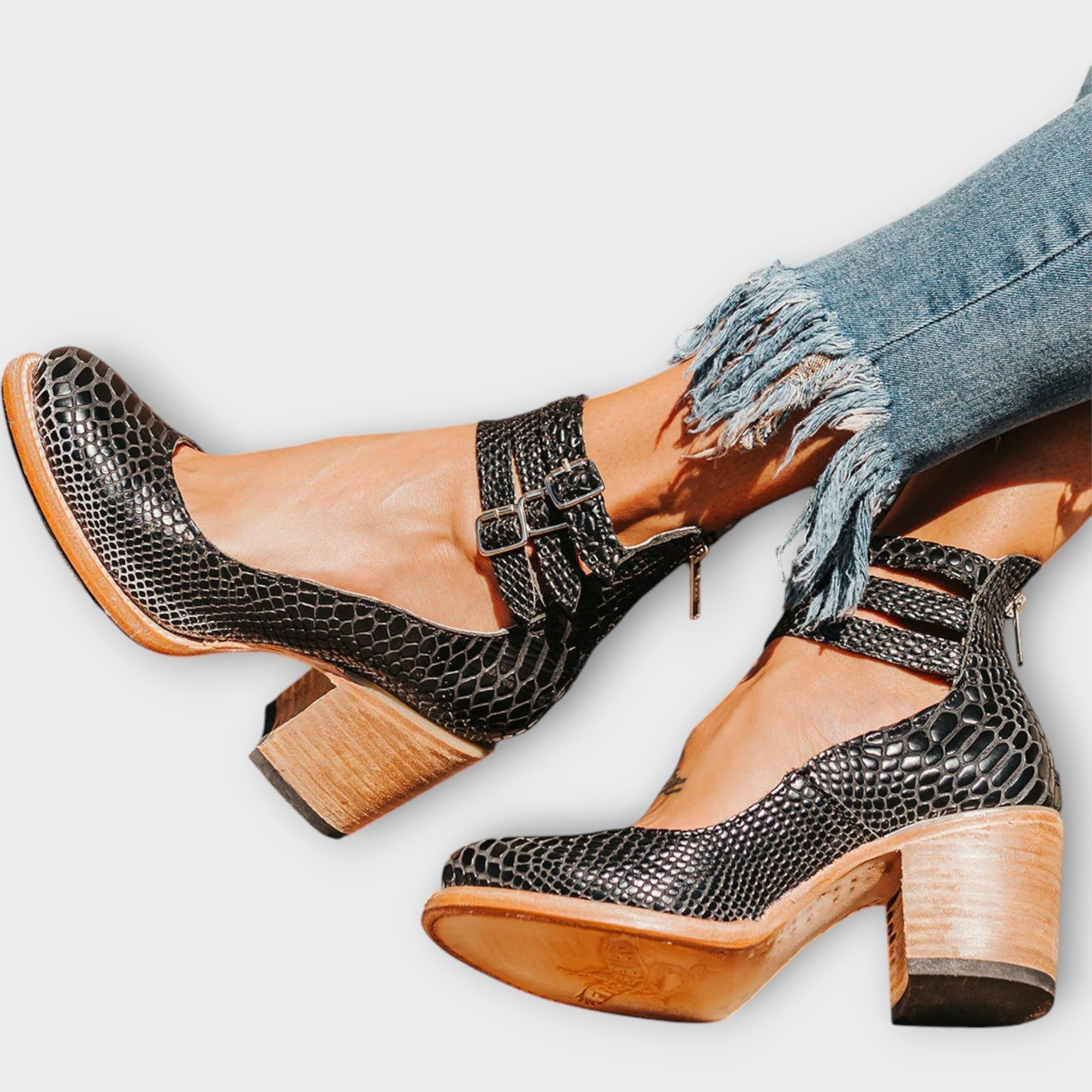 Karolína Elegantní Sandály SeTřemiPásky ŠirokýPodpatek