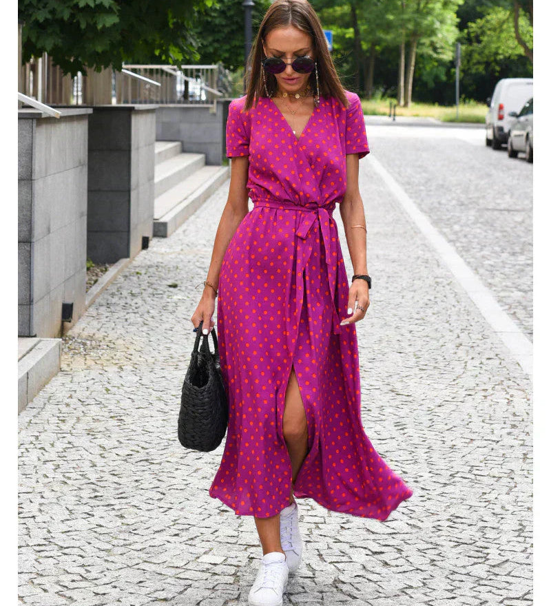 Vlasta - Elegantní šaty s výstřihem do V a tvarujícím střihem